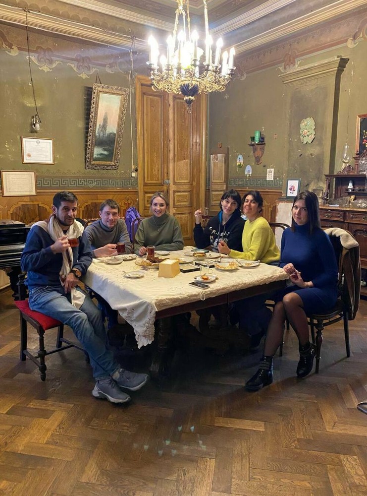 Парадные Сололаки: индивидуальна тёплая прогулка и чаепитие в старинной квартире (28/34)