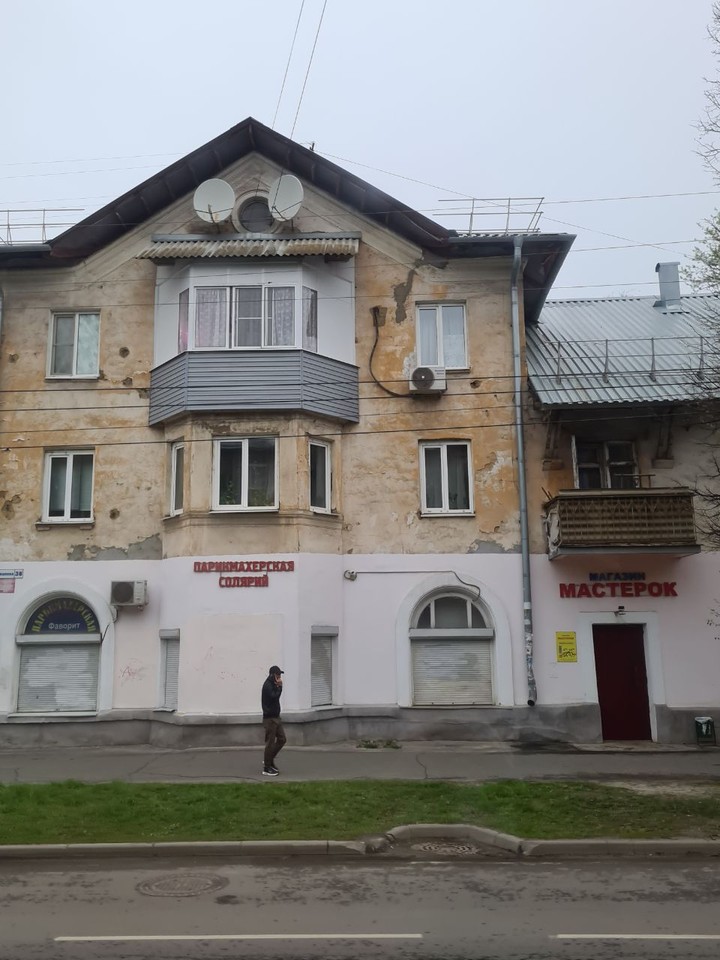 Отдельные вопросы вызвал выбранный маршрут: было такое впечатление, что нас везли по гетто😢