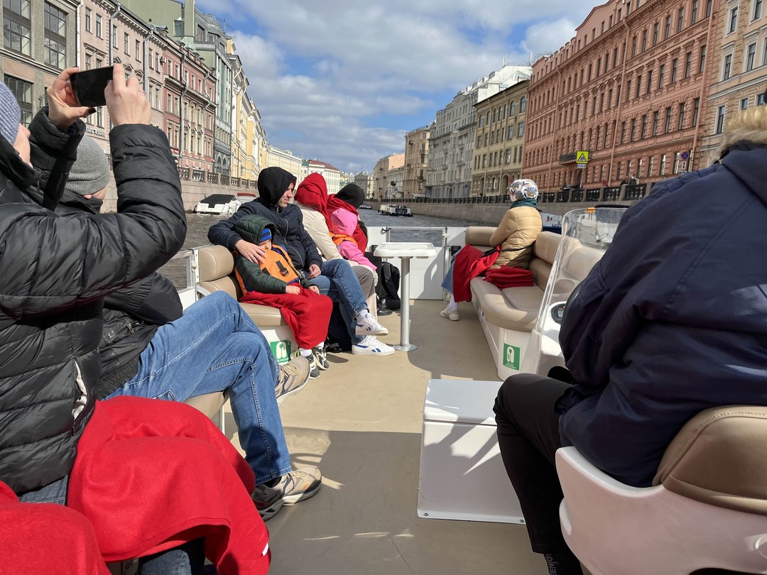 Фото отзыва 5: экскурсия "По рекам утреннего Петербурга — на катере и в небольшой группе"