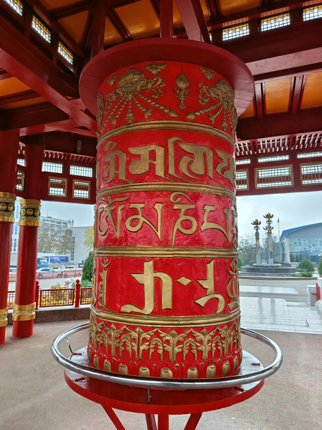 Огромное спасибо за экскурсию!! Давно хотелось побывать в Элисте! Были проездом в Астрахань. Интересный и неординарный