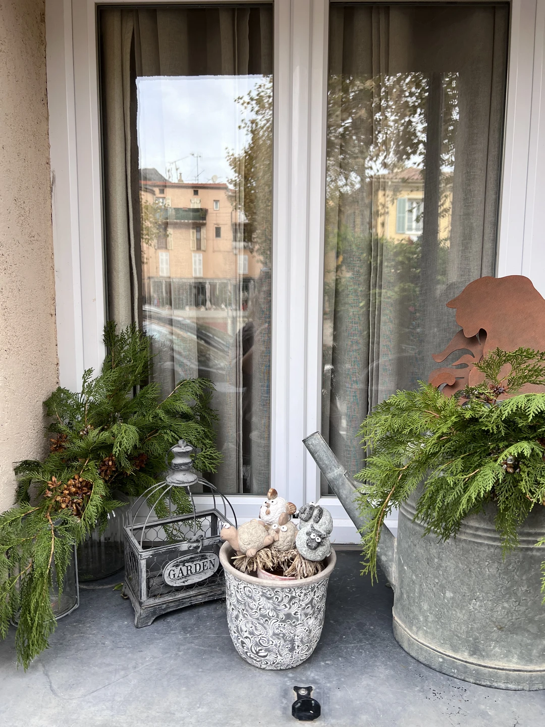 Супер прогулка, нам с дочкой очень понравилось, Екатерина молодец, рассказала и показала нам красоту. Узнали много