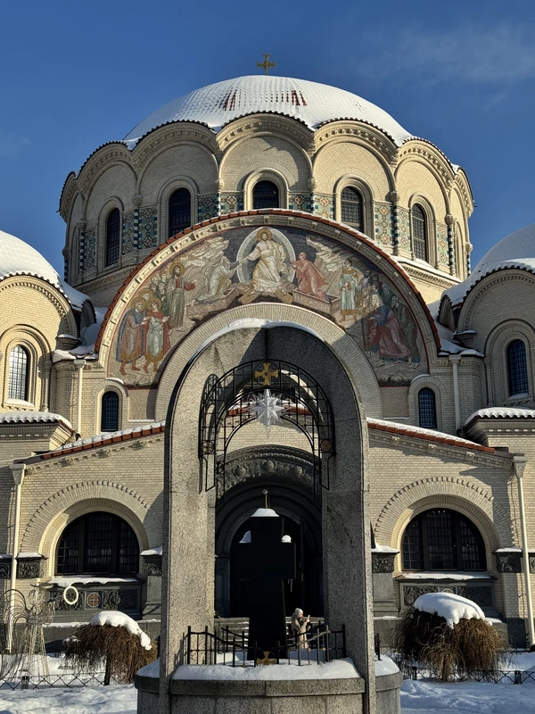 Все монастыри Петербурга: архитектурное путешествие