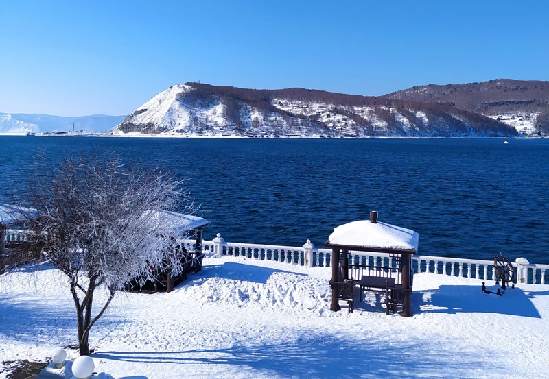 В Листвянку всей семьёй: музей «Тальцы», обсерватория, смотровые и Байкал