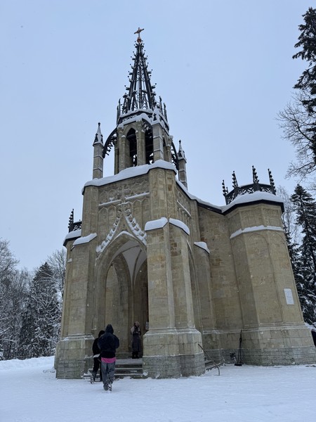Познавательно, подробно, знающий и комфортный гид. Единственное, что могу предложить. это чуть четче обозначать время, для