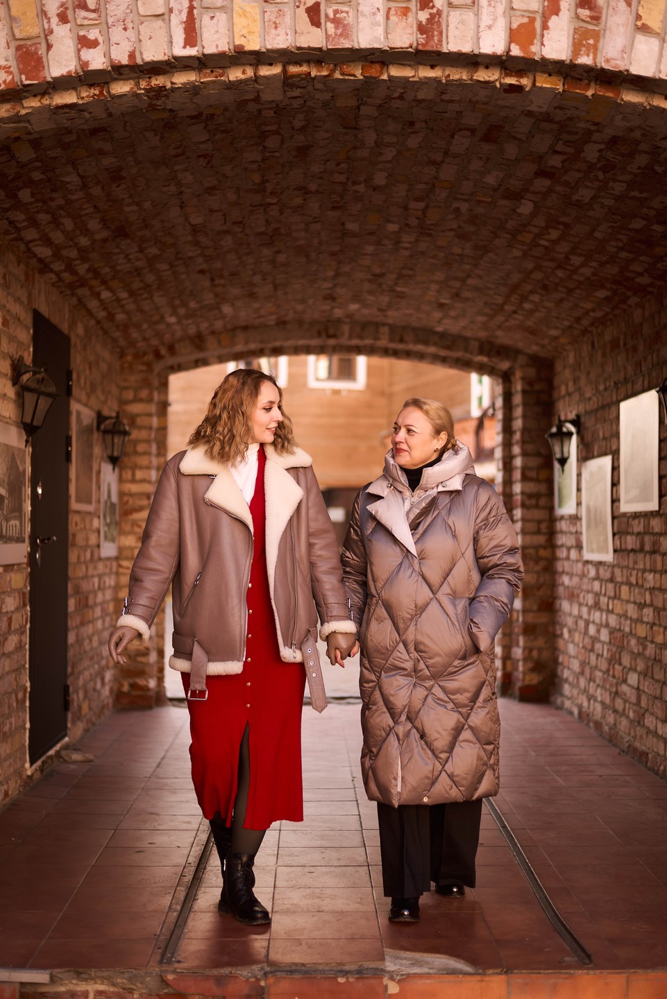 Отличная, атмосферная и приятная экскурсия. Было интересно, не скучно. Фотографии получились очень красивыми и теплыми