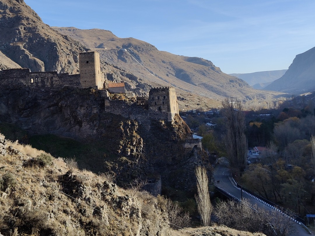 Экскурсия получилась замечательная, ездили с Георгием, было познавательно и весело, рекомендую