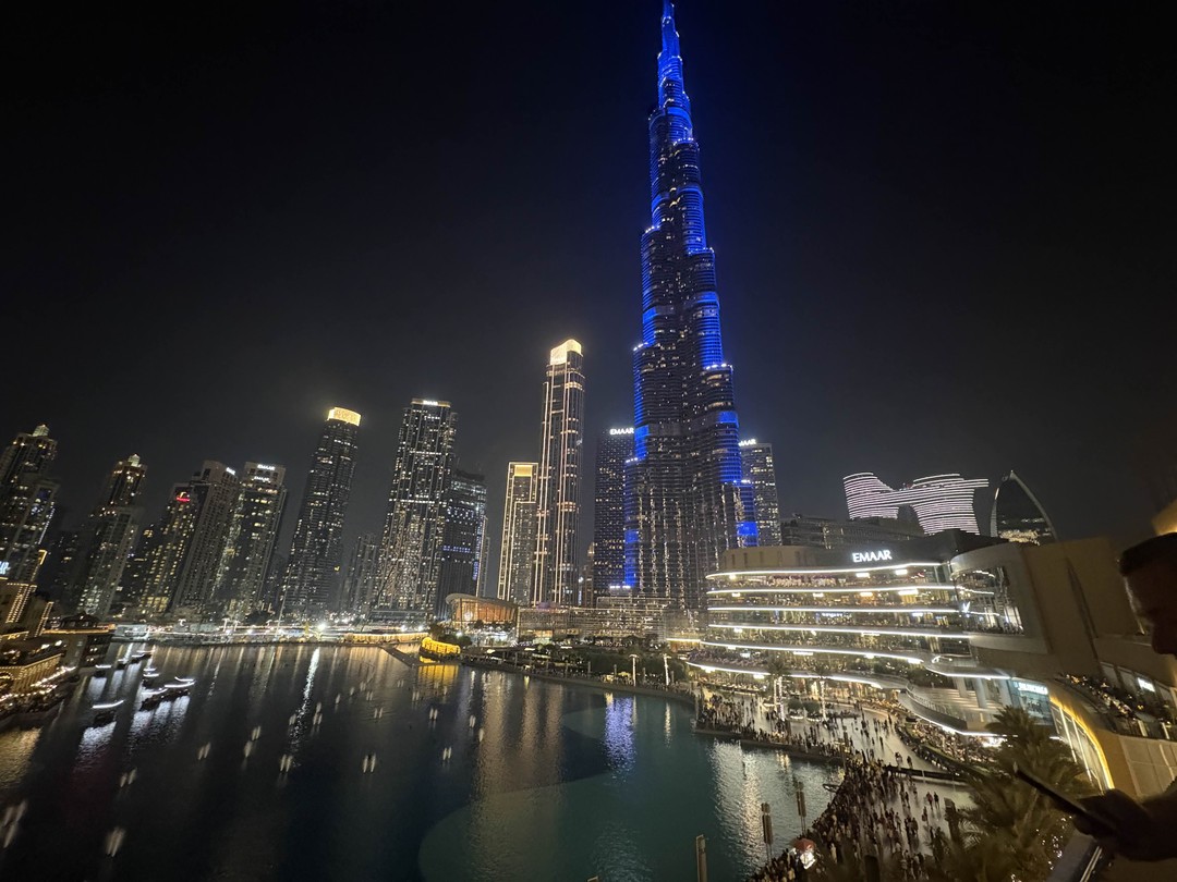 Спасибо за интересную экскурсию! Лучший вид на фонтаны, посещение всех ключевых мест. Входные билеты в те