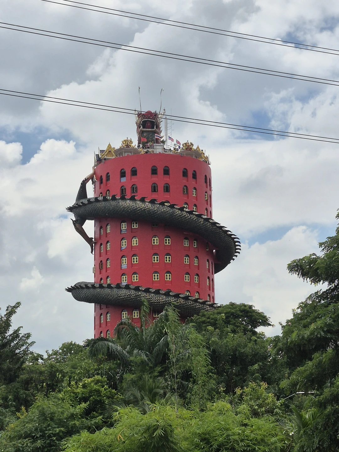 Экскурсия очень понравилась! Очень насыщенная поездка, за один день увидеть столько красоты, очень круто! Два раза