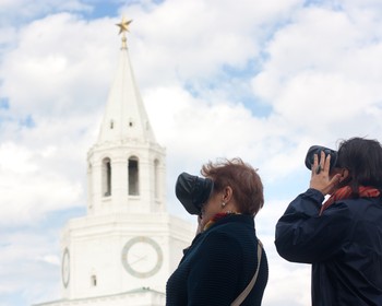 Казанский кремль, мастер-класс по арабской каллиграфии, экскурсия с VR-очками, вечерняя прогулка и рисование светом