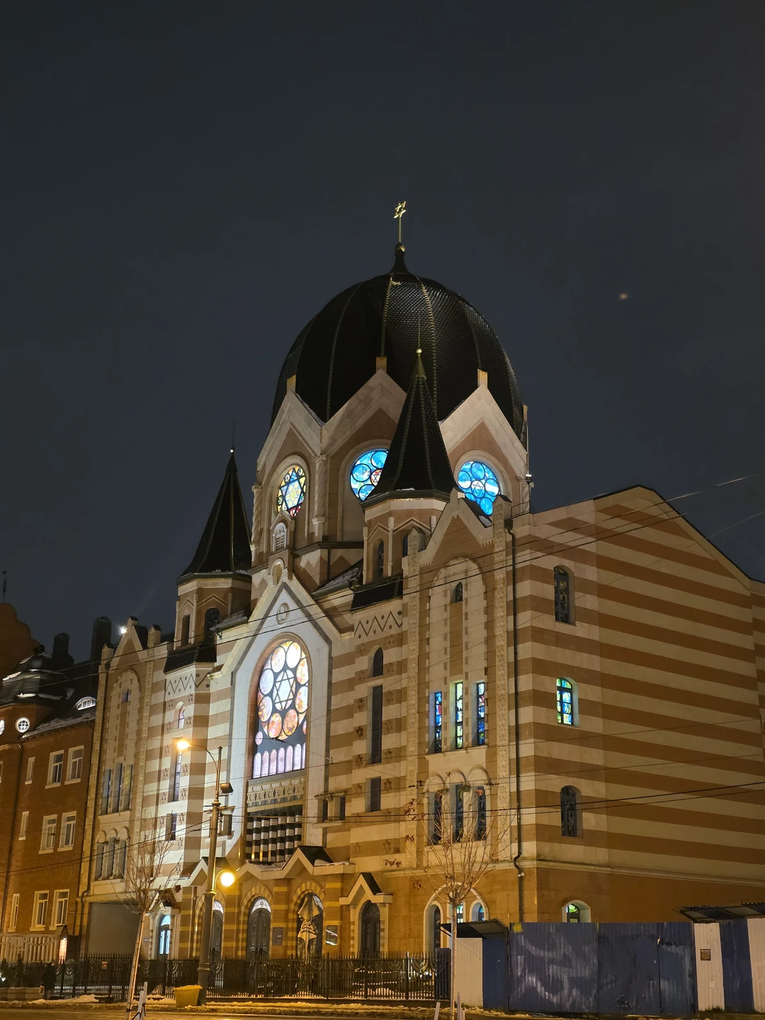 Огромное спасибо Павлу за прекрасную поездку по городу. Очень познавательно, с юмором. Полностью учел наши пожелания