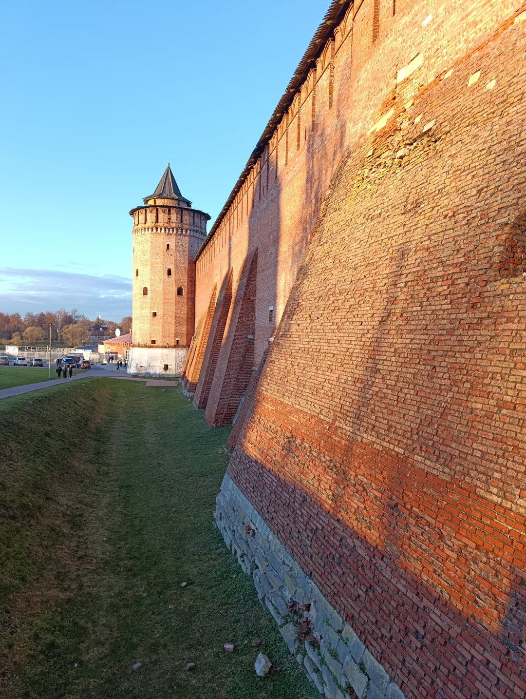 Спасибо большое нашему гиду Виктории!! Очень интересно, время пролетело незаметно,по настоящему влюбились в Коломну!! Очень рекомендую!!