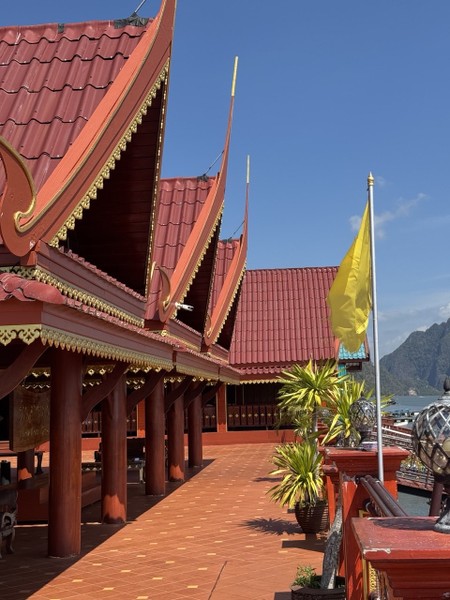 Великолепная экскурсия, которая оставила массу незабываемых впечатлений и ярких картинок в голове! Огромное спасибо супер гиду