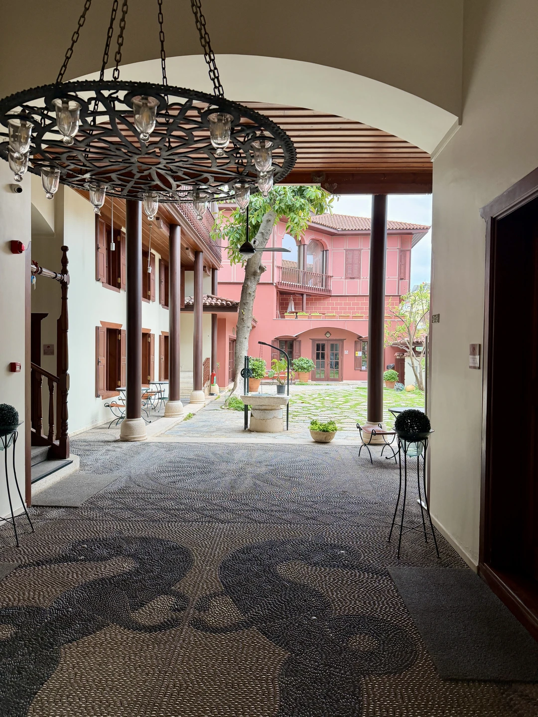 Прекрасная экскурсия и великолепный гид историк. Очень много интересного узнали. Также Марина посоветовала посетить интересные города