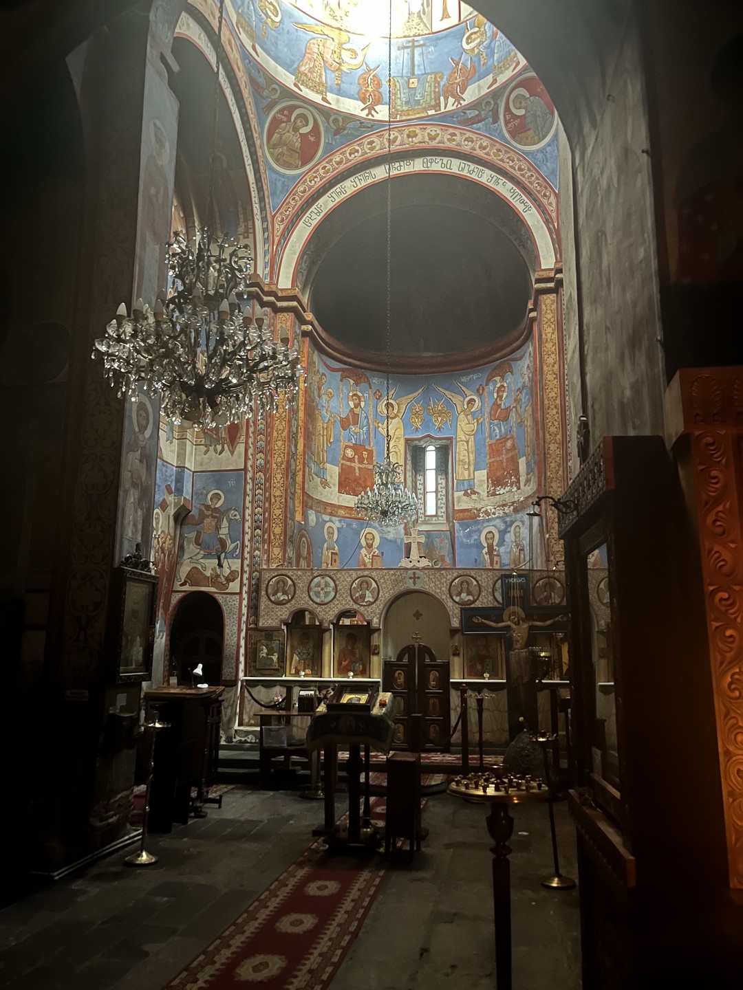 Увлекательная экскурсия в сопровождении профессионального гида. Вас очень гостеприимно и доброжелательно встретят, заботливо проведут по тайным