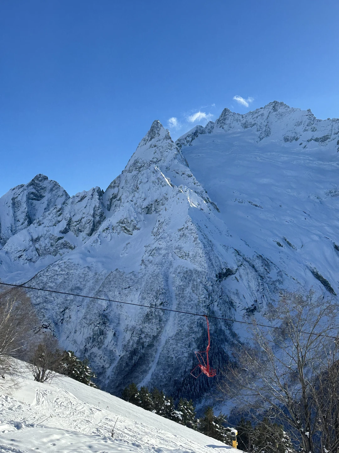 21 января ездили на экскурсию в Домбай с гидом Тамарой. Понравилось очень. В первую очередь конечно