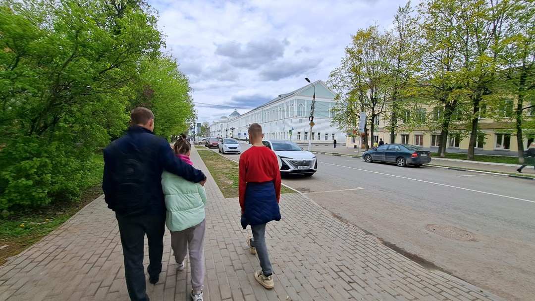 Впервые решили с семьёй попробовать экскурсию в формате квеста. Детям 11 и 14 лет не всегда