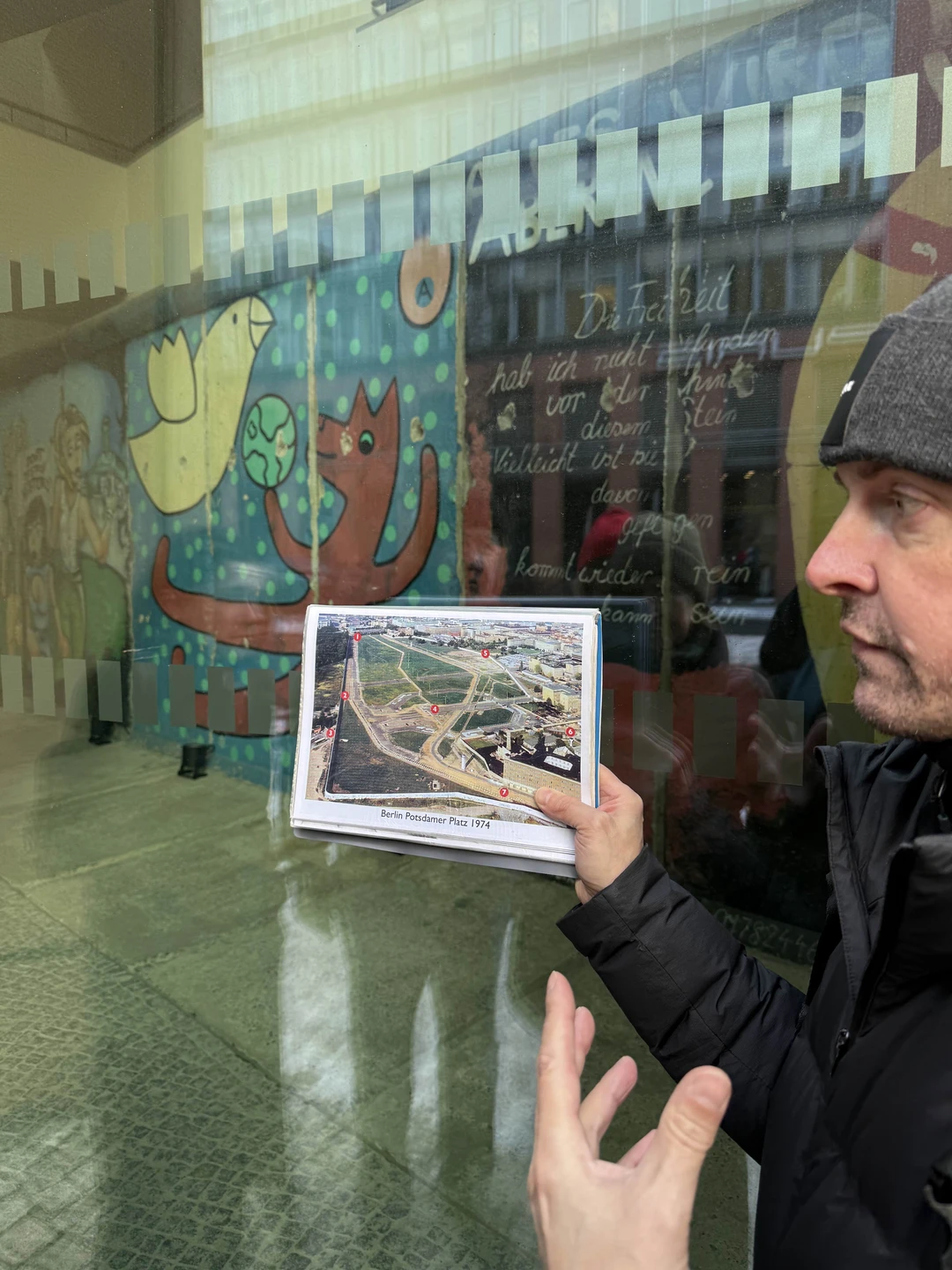 Экскурсовод Дмитрий мастер своего дела! Показал и рассказал все, я просто в восторге! Спасибо огромное