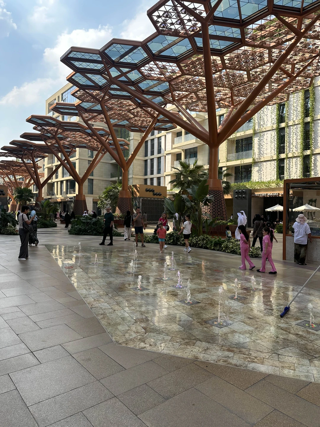 Отличная экскурсия, гид Дарья большая умничка! Узнали много интересных фактов из жизни катарцев и о стране