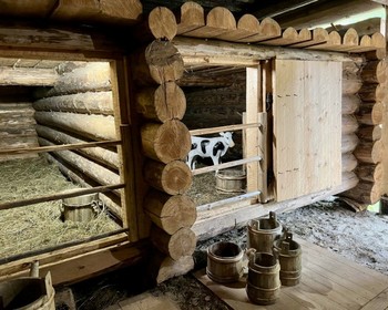 Музей народных промыслов, чаепитие, музей «Малые Корелы», обед с мастер-классом и дегустацией