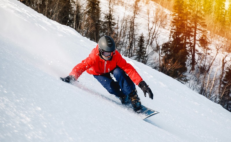Заснеженные вершины Кольского: индивидуальный горнолыжный отдых за полярным кругом