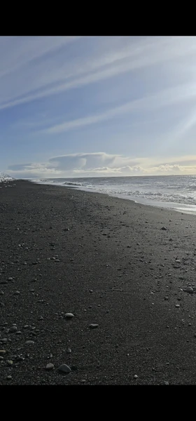 Здравствуйте, Владислав провёл очень большую экскурсию по Камчатки, мы проехали от тихого океана до охотского моря
