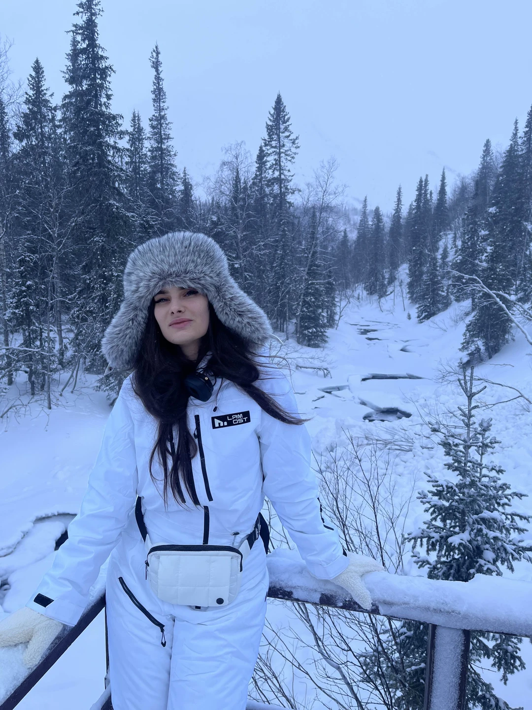 Поездка была 15.01.2026 очень все было хорошо организовано забрали вовремя по локациям запланированным отвезли, замечательных экскурсовод