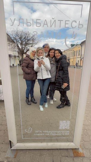 Нашей маленькой компании было комфортно и интересно. Легко и непринужденно мы познакомились с маленькими космонавтиками, узнали