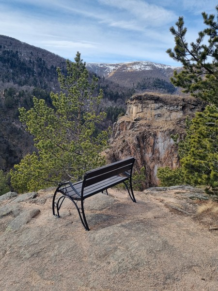 Сильная энергетика гор, живописная природа на протяжении всего пути. Спасибо гиду Исламу за весёлую и непринужденную беседу и аккуратное вождение