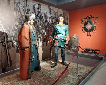 Цветущие поля тюльпанов, буддийский хурул, экскурсия по Элисте и знакомство с культурой: мастер-классы, дегустация, фотосессия в костюмах