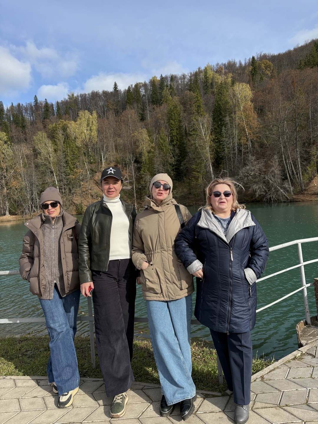 Прекрасный экскурсовод и человек Елена смогла влюбить нас(компанию из 4-х врачей) в Башкирию. Показала нам ее красоту❤️