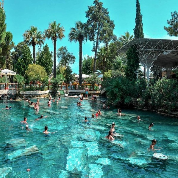 Бассейн Клеопатры