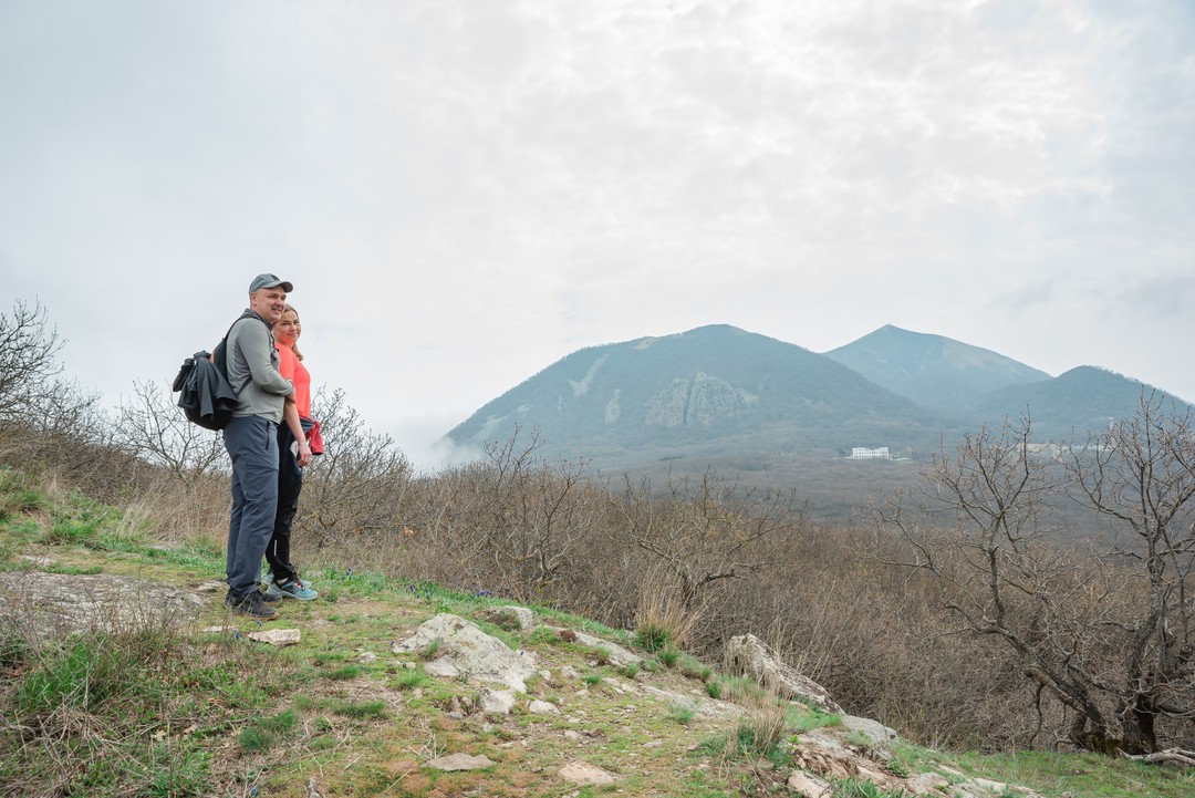 Эта горная прогулка была действительно незабываемой! С Александром мы открыли для себя секретные тропинки, которые сами