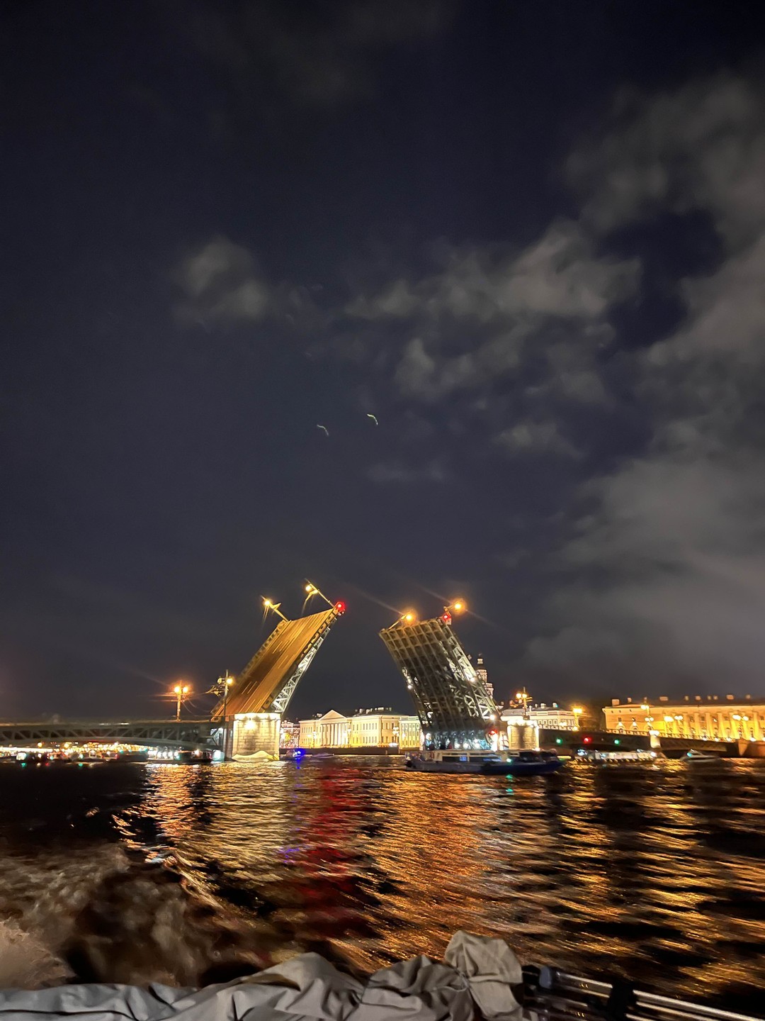 Все было супер! Кроме погоды-очень холодно, а катер отрытый 🤪! Но все прошло отлично