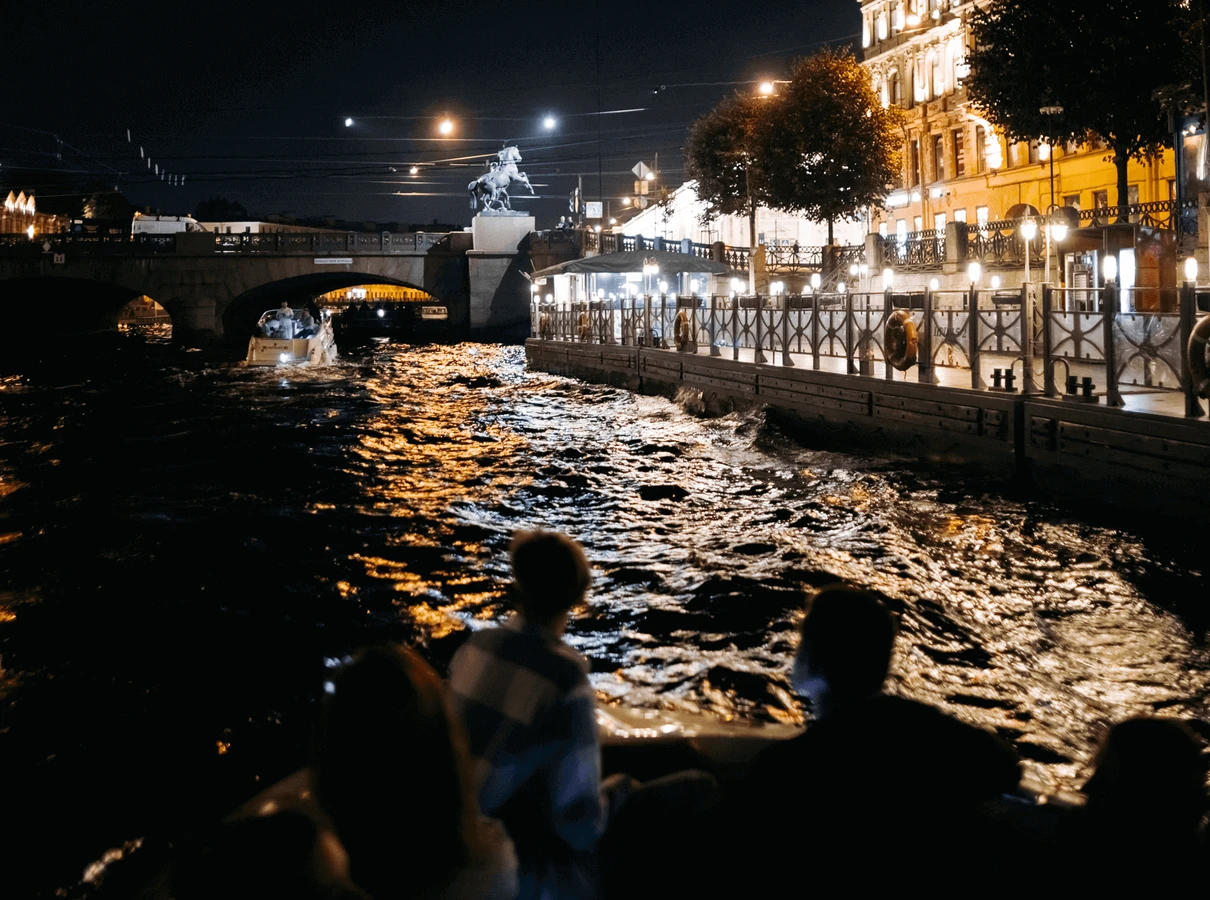 Каналы и разводные мосты на индивидуальном катере