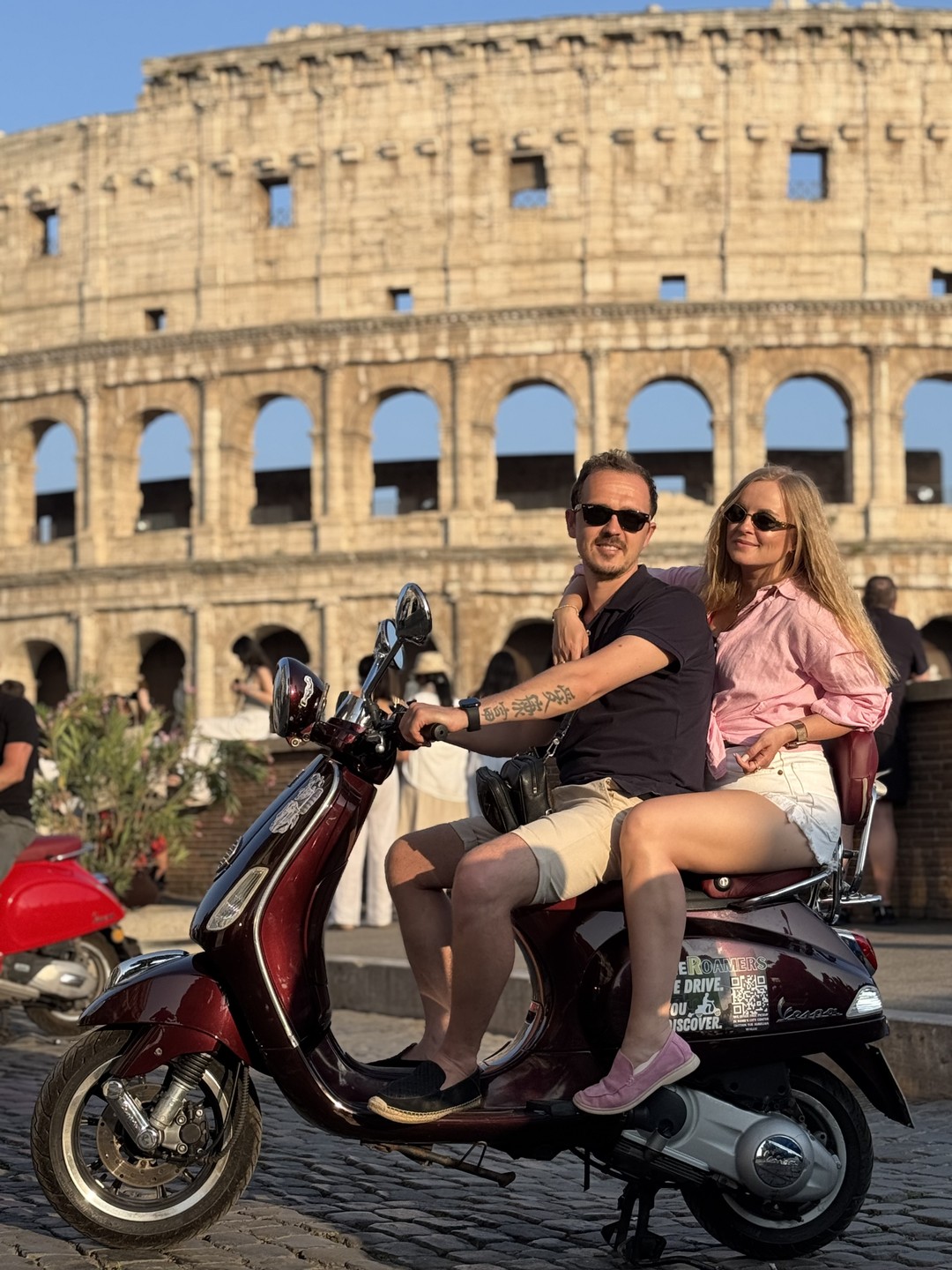 Отличные покатушки на Vespa по Риму, это очень атмосферно. Гид Жан хорошо говорит по-русски, очень интересно