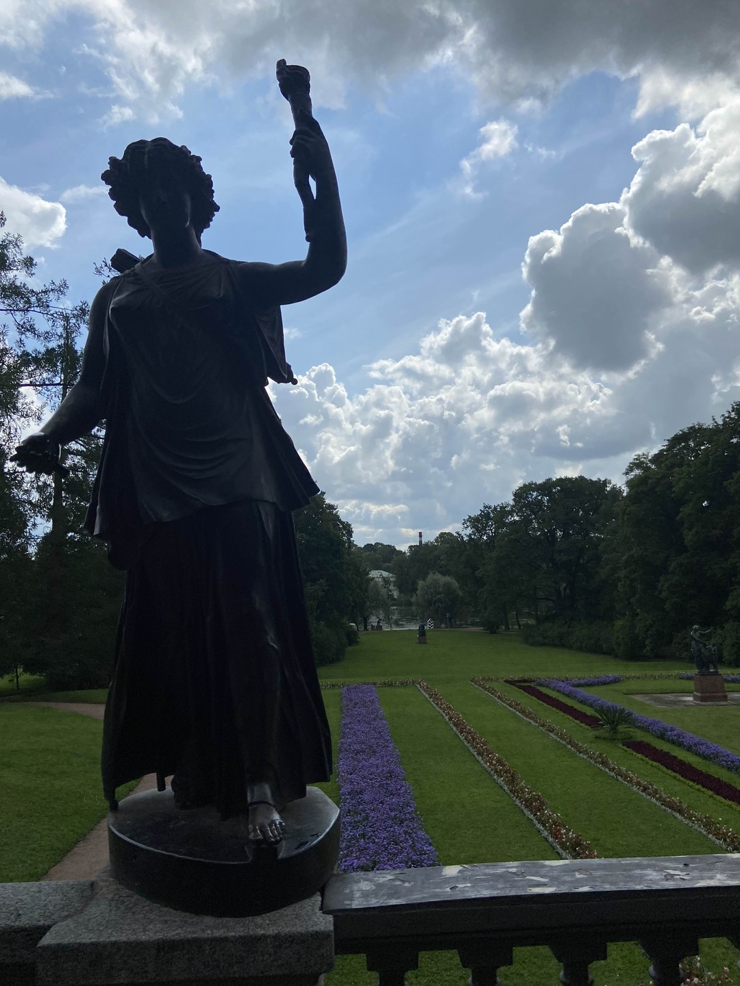 Экскурсия, я бы даже сказала, наше небольшое путешествие в Царское Село, прошло великолепно! Андрею огромная благодарность