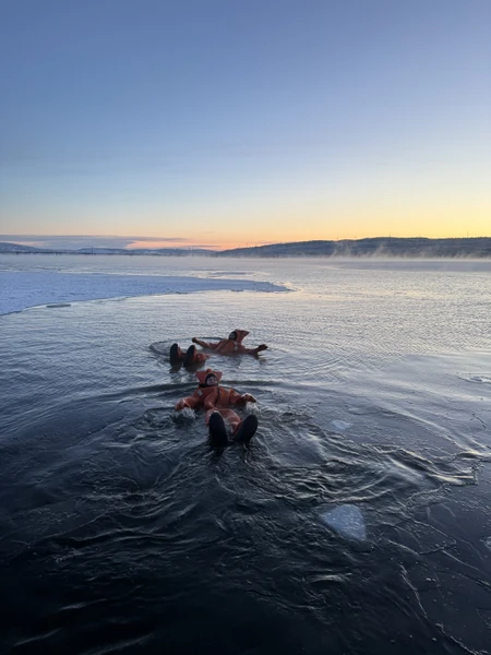 Все отлично, очень понравилось 👍 Изначально планировали попробовать Айс-флоатинг на Териберке, но из-за перекрытия дороги 15