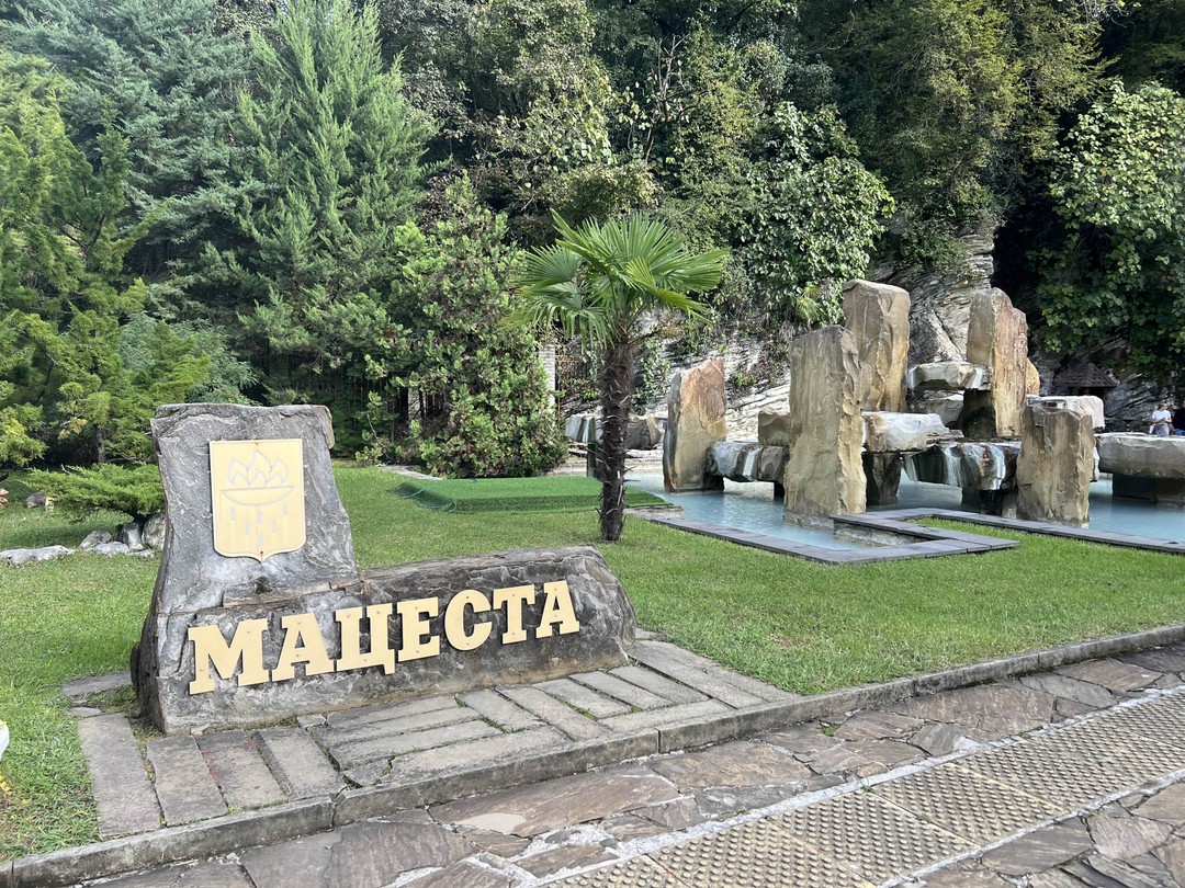 Позитивная атмосфера и классные фотки с экскурсий Романа вам обеспечены! 🫶