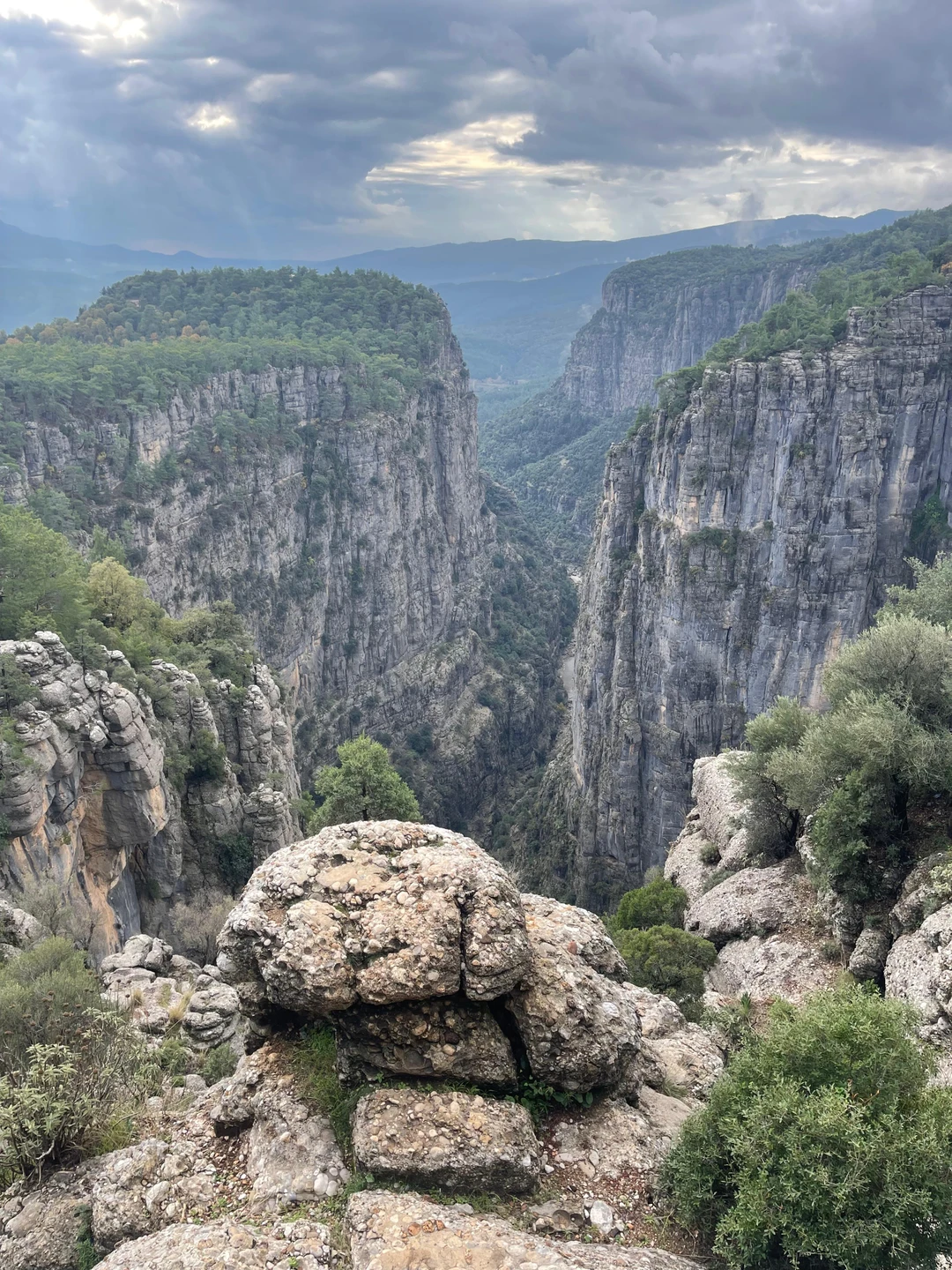 Добрый день! Экскурсия очень понравилась. Забрали из отеля четко по времени, сама экскурсия прошла бодро и