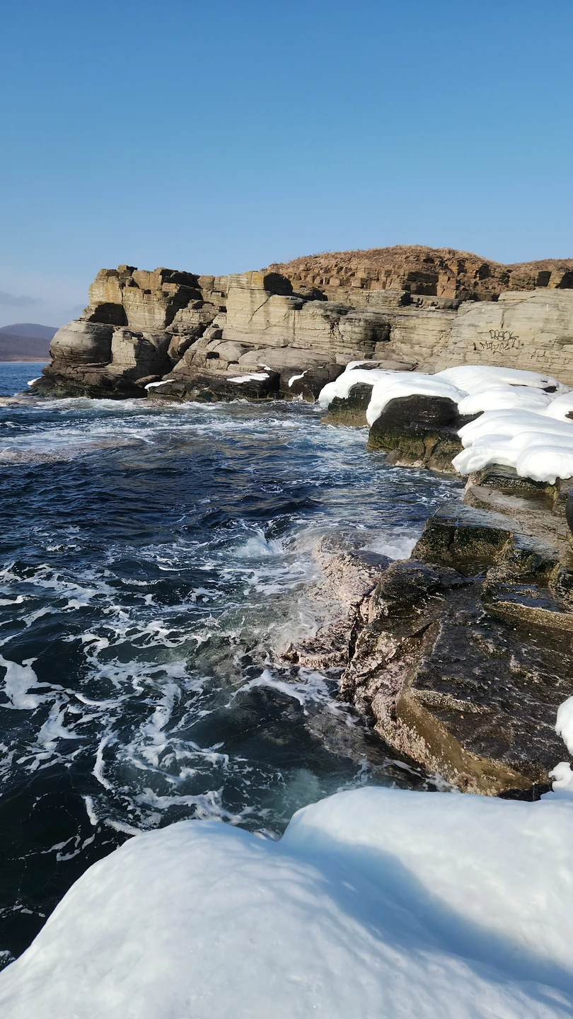 Посетили остров Русский вместе с гидом Кириллом! Сразу обсудили локации, так как в некоторых мы уже