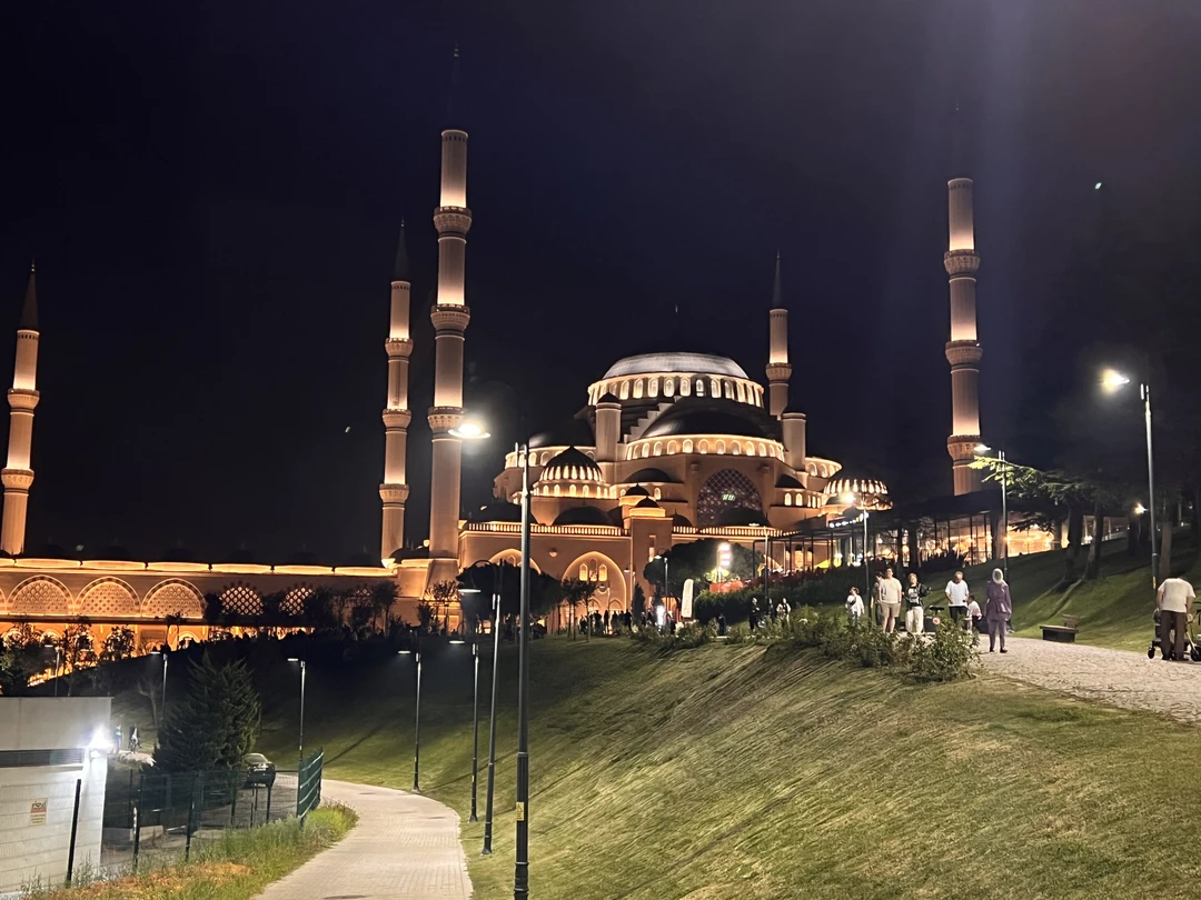 По ночному Стамбулу на автомобиле (Мария)