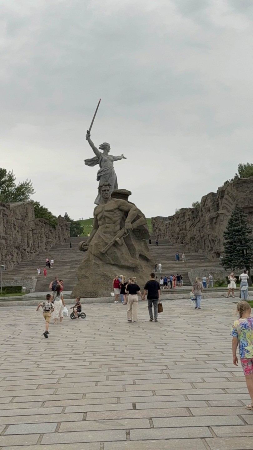 Мамаев курган - «главная высота России» (Анна)