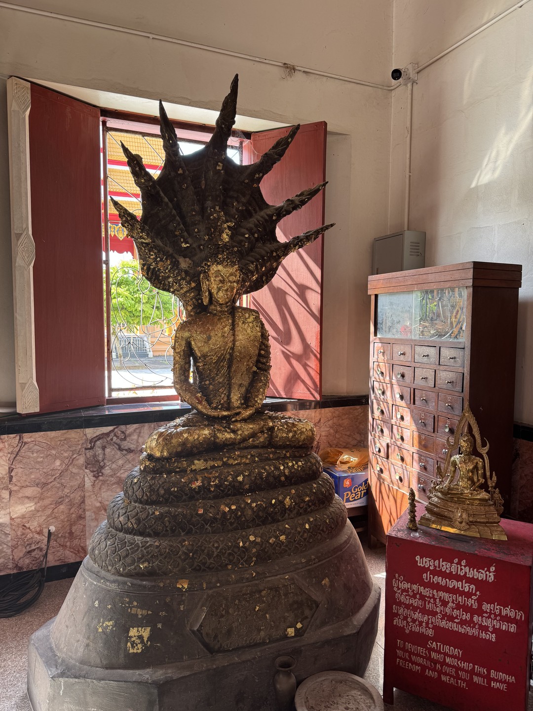 Однозначно рекомендуем Владимира! Человек эрудированный и очень комфортный в общении. Время пролетело незаметно. Владимир прекрасно знает