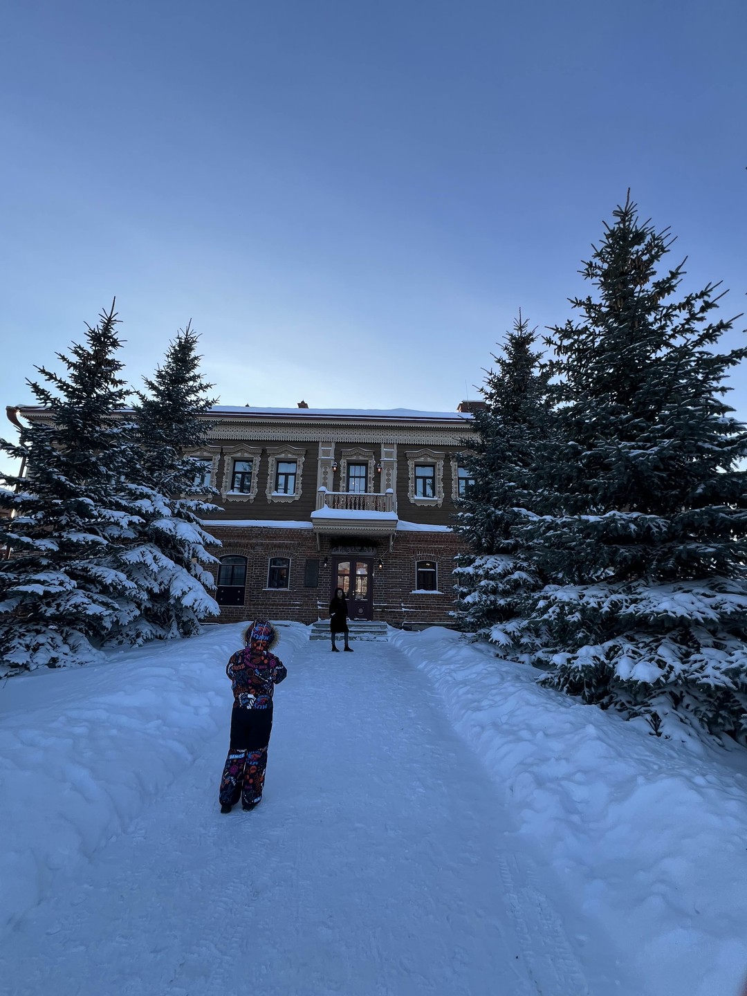 Спасибо большое нашему экскурсоводу Любови за интересный и познавательный, содержательный и компетентный экскурс в будущее и