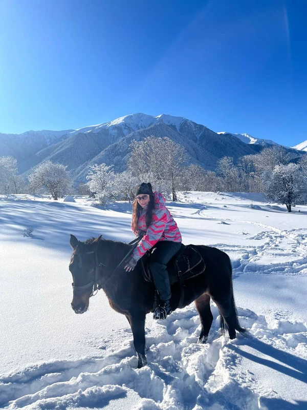 Отдых в Домбае с размахом: зимние красоты, квадроциклы, прогулка верхом, домик в горах (мини-группа)