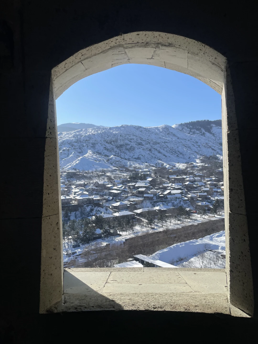 Казбек и Дарьяльское ущелье: Грузия с открытки (Денис)