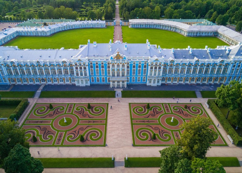 Из Петербурга - в роскошное Царское Село на минивэне