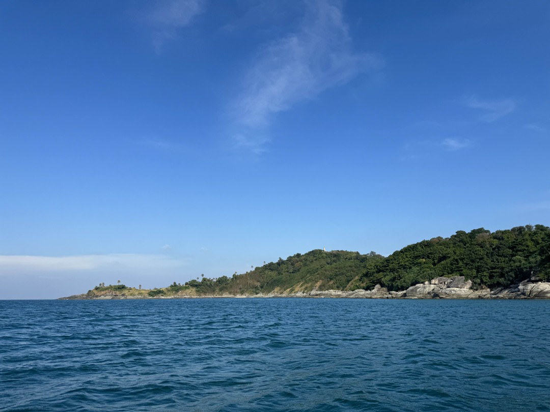 Отличная морская экскурсия. Словили рыбу, вкусный обед, отличные купания. Юрий шикарный гид