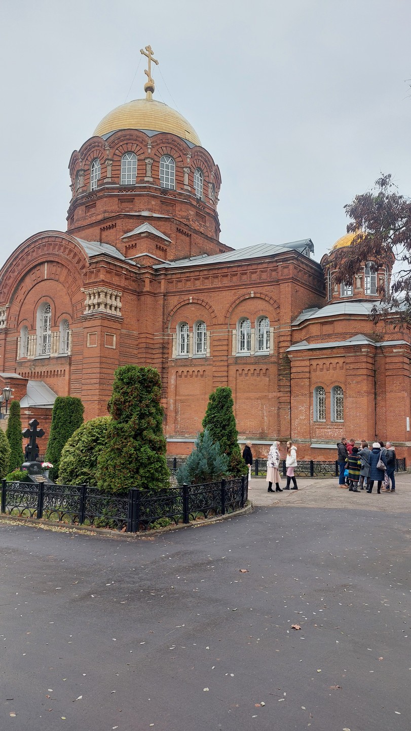 Экскурсией остались очень довольны, три часа пролетели незаметно! Хорошо организовано, все вовремя: небольшая группа, микроавтобус, гарнитура