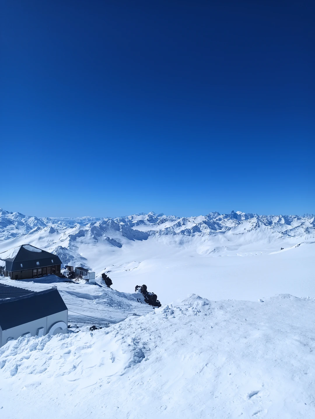 Сегодня состоялась моя долгожданная поездка на Эльбрус, чему я была очень рада ☺ погода благоволила, было